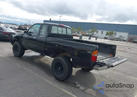 1998 Toyota Tacoma from USA, damaged, VIN 4TAWM72N2WZ153575
